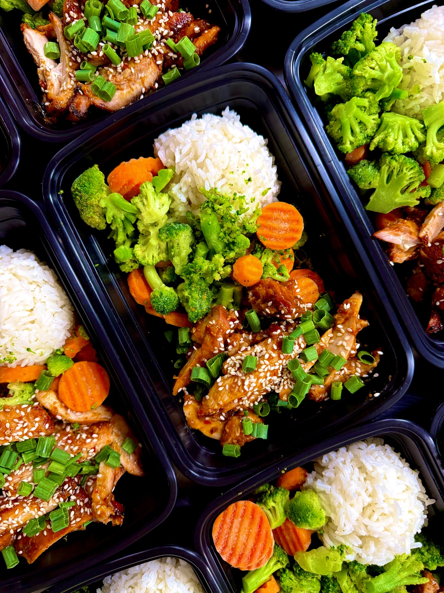 Sweet Chili Garlic Chicken, Rice & Veggies meal prep | Fit Foodie Meals San Antonio